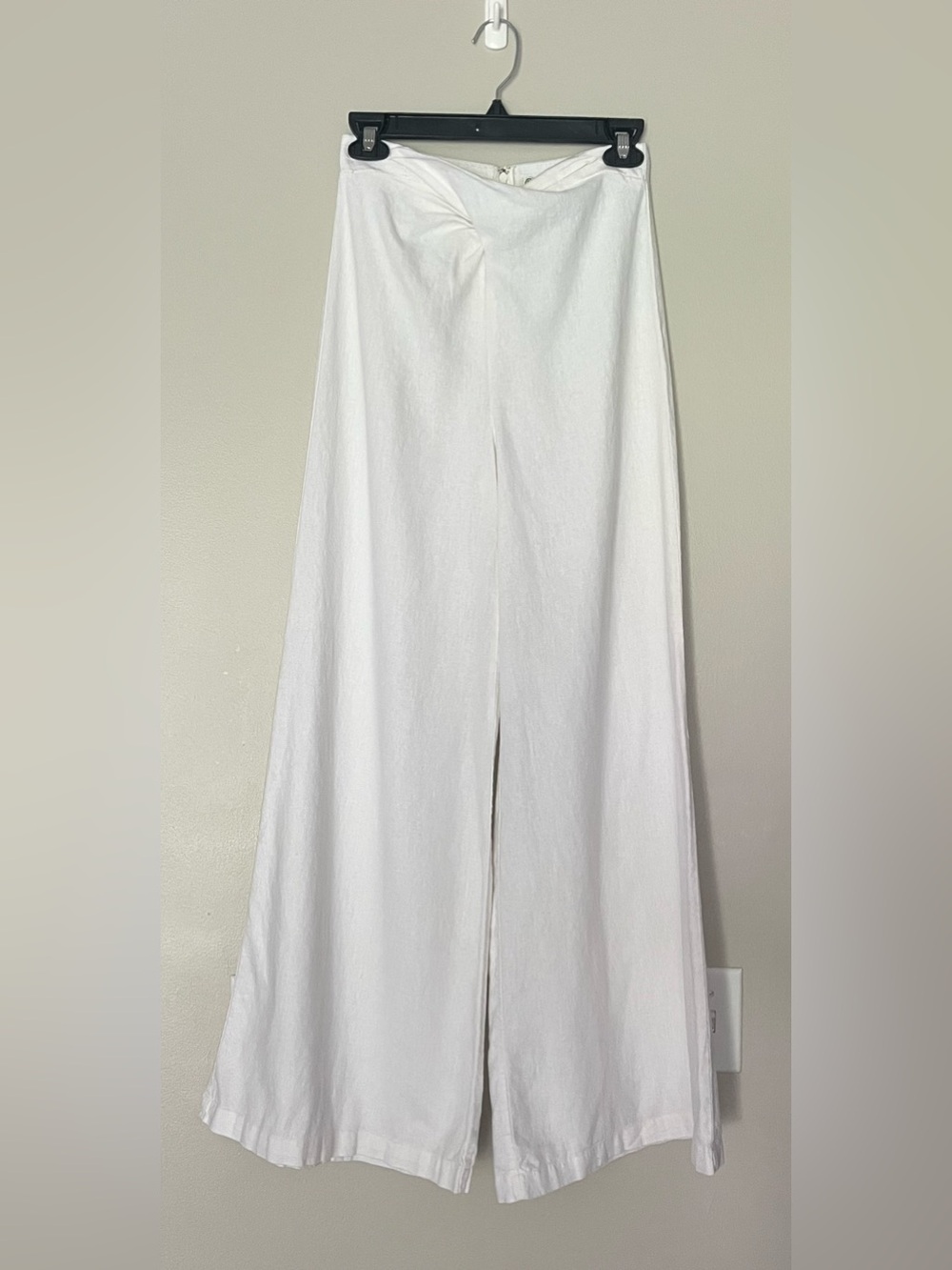 Versona White Linen Wide/ Flare Pants with Front Twist - Size 0